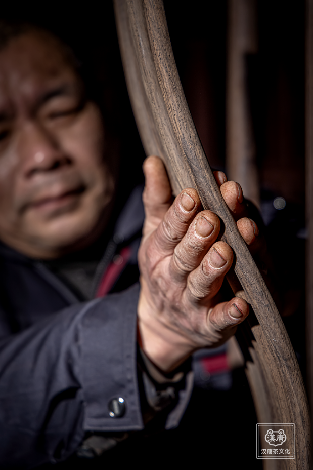 千色閱盡，我自獨(dú)黑插圖11