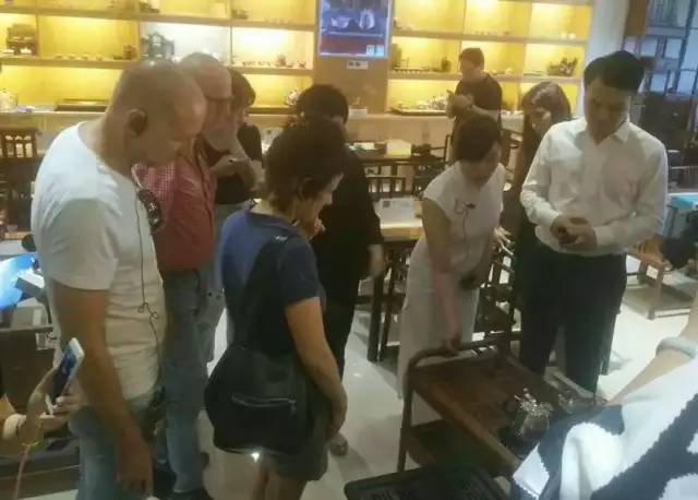 以色列外賓考察團(tuán)參觀漢唐西安店插圖3 以色列外賓考察團(tuán)參觀漢唐西安店插圖3