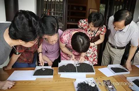 中國茶館聯(lián)盟祁紅專家品鑒會在杭州漢唐茶文化館舉行插圖2
