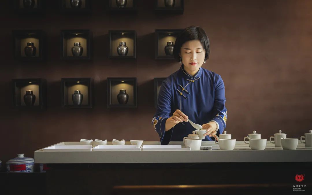 茶品牌體驗(yàn)空間巡禮第八輯 | 和運(yùn)的茶營銷道場插圖2 茶品牌體驗(yàn)空間巡禮第八輯 | 和運(yùn)的茶營銷道場插圖2
