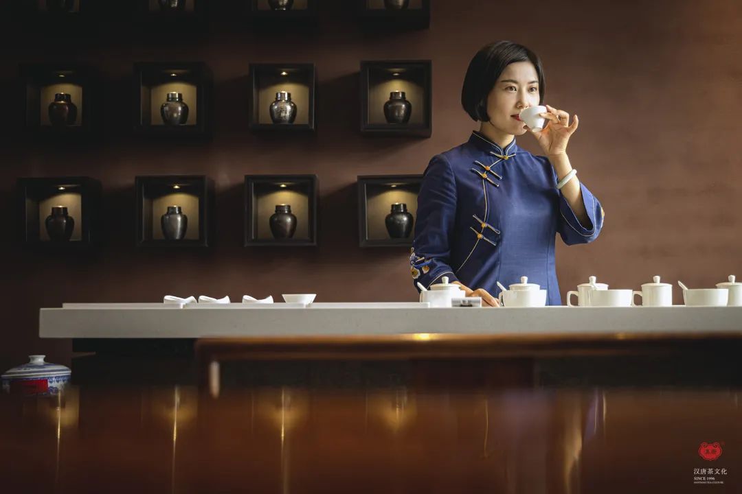 茶品牌體驗(yàn)空間巡禮第八輯 | 和運(yùn)的茶營銷道場插圖3 茶品牌體驗(yàn)空間巡禮第八輯 | 和運(yùn)的茶營銷道場插圖3